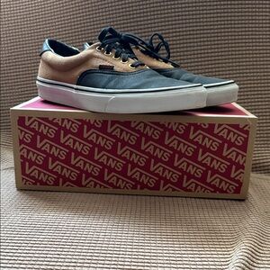 Vans Men's Black and Tan Sneakers